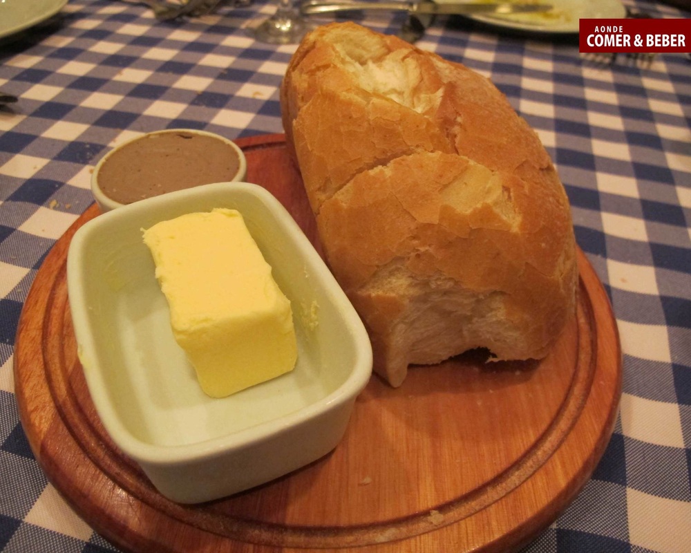 pao de entrada com manteiga Coisas que você poderia ver na Itália, mas provavelmente não vai ver