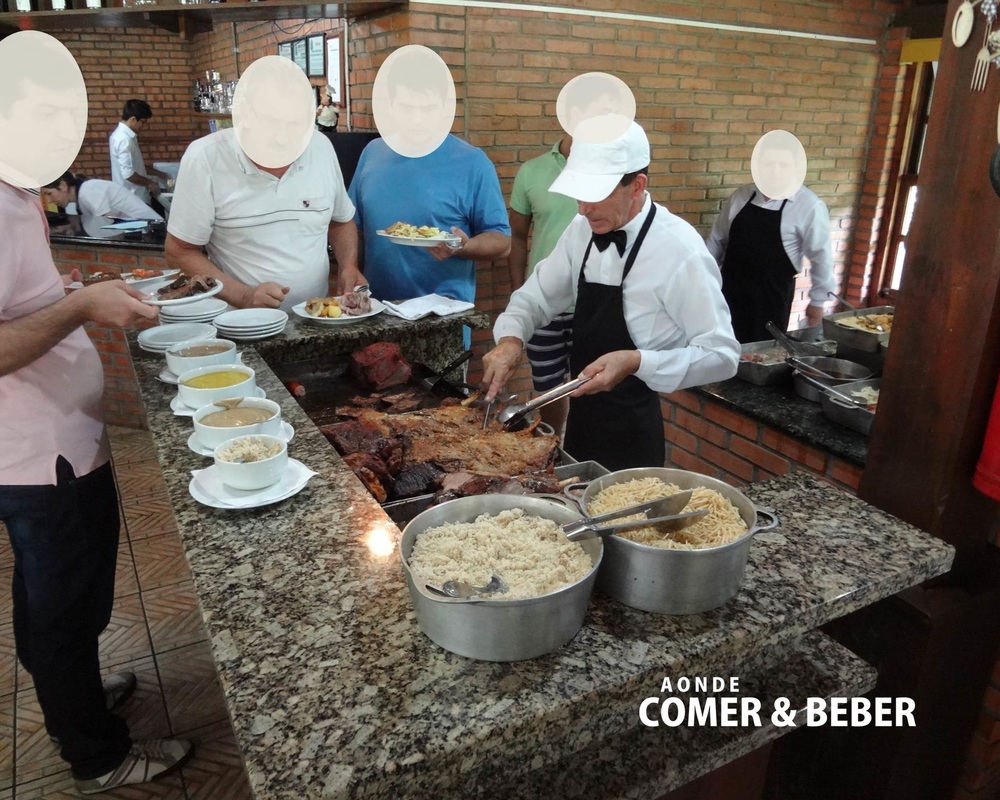 foto buffet das carnes  no Restaurante Típico Jardim Botânico em Timbó, SC